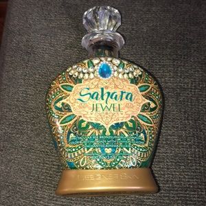Sahara jewel tanning lotion 💚
